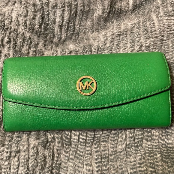Green Michael Kors Wallet - Picture 1 of 3
